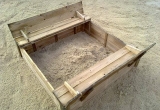 Medinė smėlio dėžė